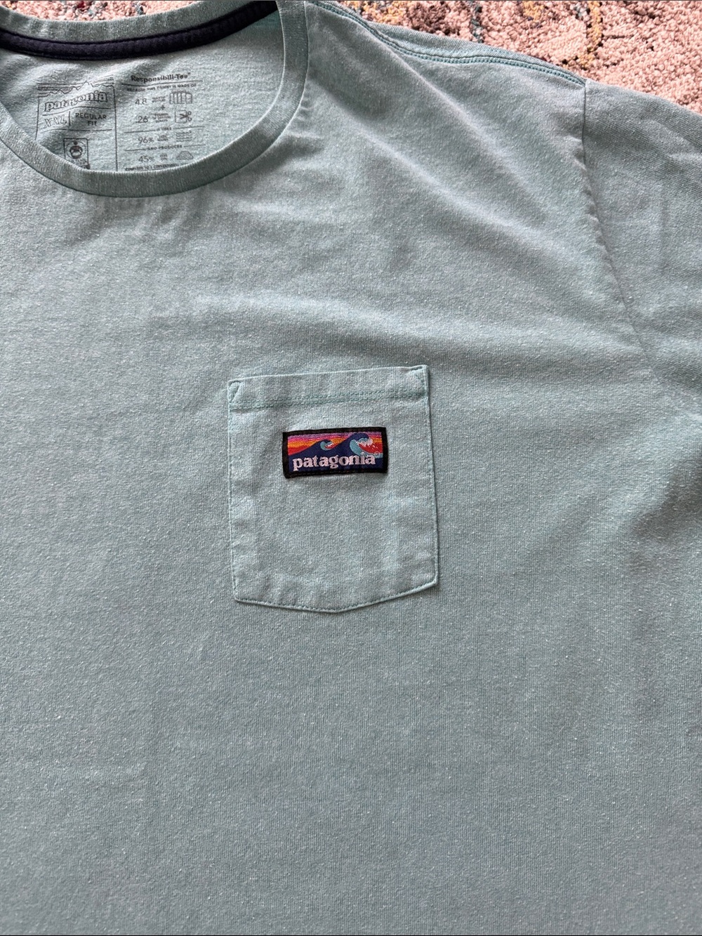 Patagonia pocket t-shirt - size XXL - Picture 2 of 3